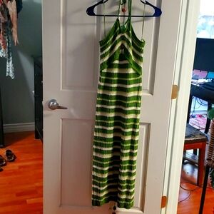 Knit body contour flattering dress. Never worn size S.